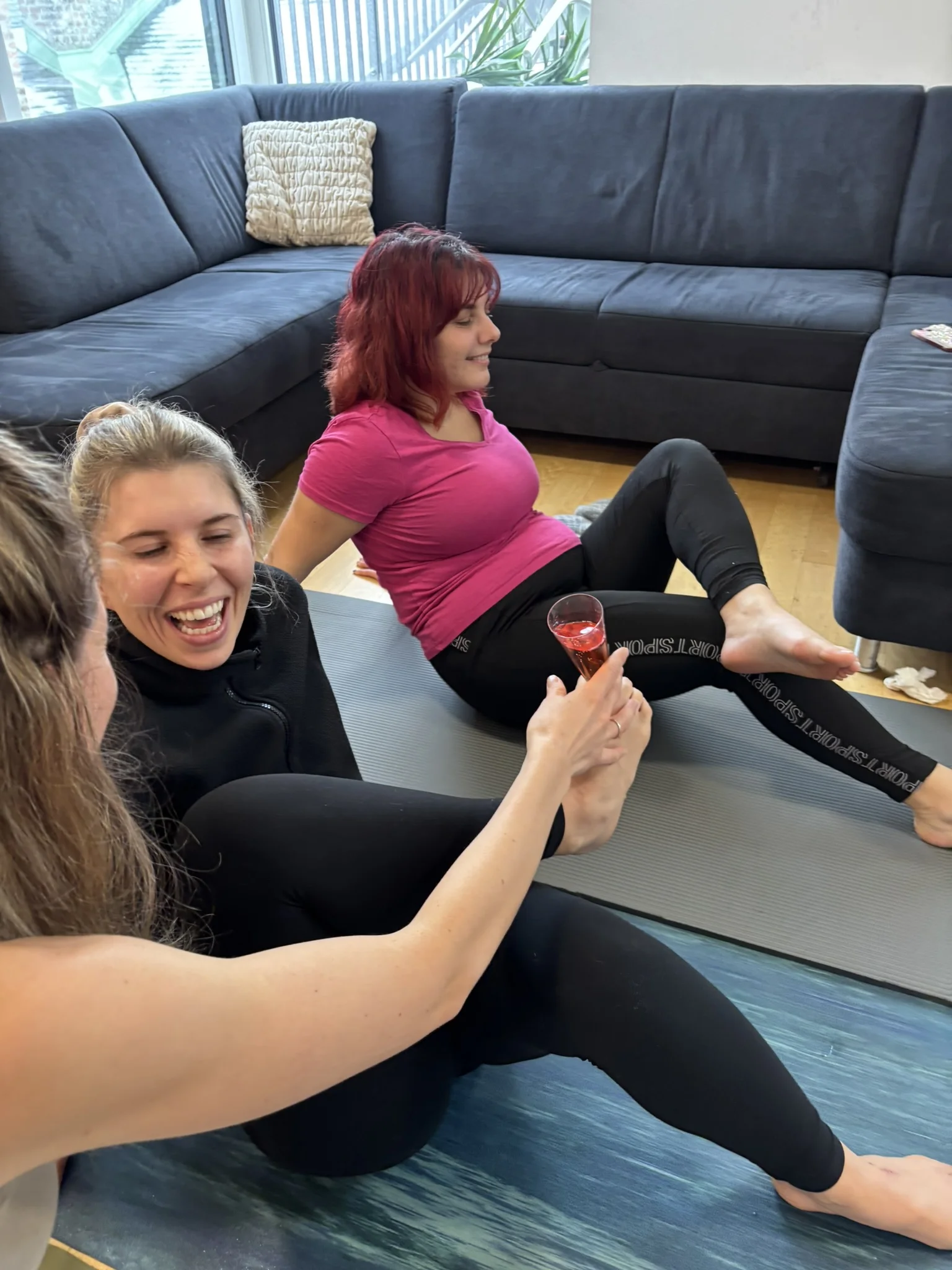 Prosecco-Yoga mit Anna Sysoev - prickelnde Yoga-Sessions
