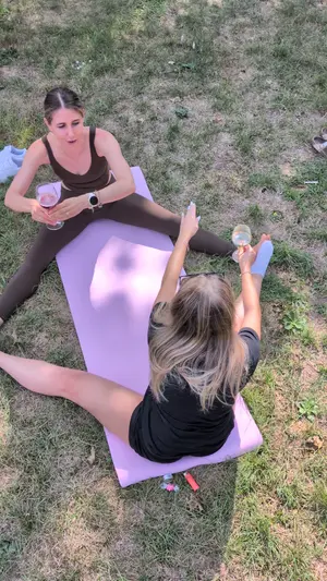 Wein-Yoga 21