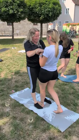 Wein-Yoga 27