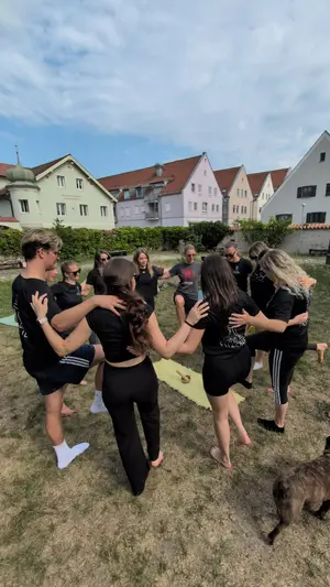 Wein-Yoga 31