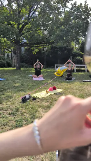 Wein-Yoga 8
